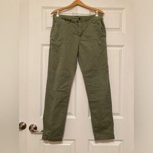 American Eagle extreme flex slim olive green chinos 31x32